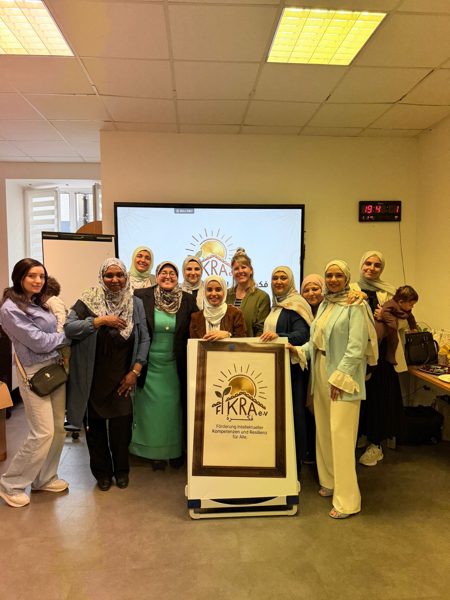 Der Verein FIKRA e.V. bei der Eröffnung in Bochum